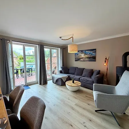 Reetdachhaus Vesterhav بيت للعطل